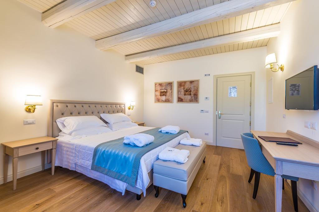 Relais Paradiso Resort & Spa Marcellano Экстерьер фото